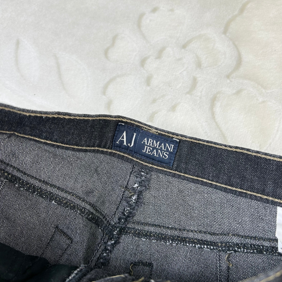 Jeans Armani Jeans Vintage Denim Scuro Comfort Fit Straight (S)