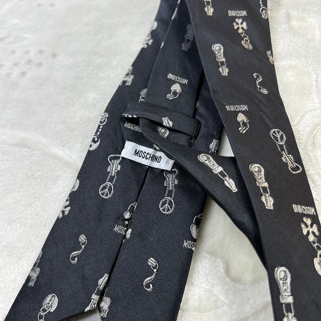 Cravatta Moschino Vintage 100% Seta Nera Fantasia Charms Gioielli