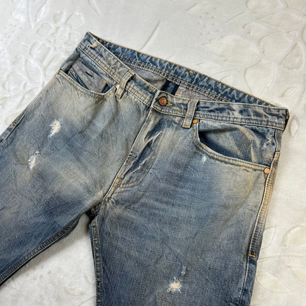 Jeans da uomo Diesel Made in Italy distressed (W32-46-M)