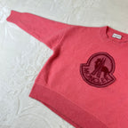 Maglione da donna Moncler in lana rosa con maxi logo (L)